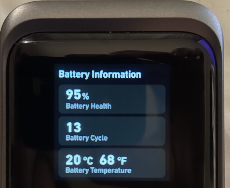 Battery information. (Photo: Andreas Sebayang/Notebookcheck.com)