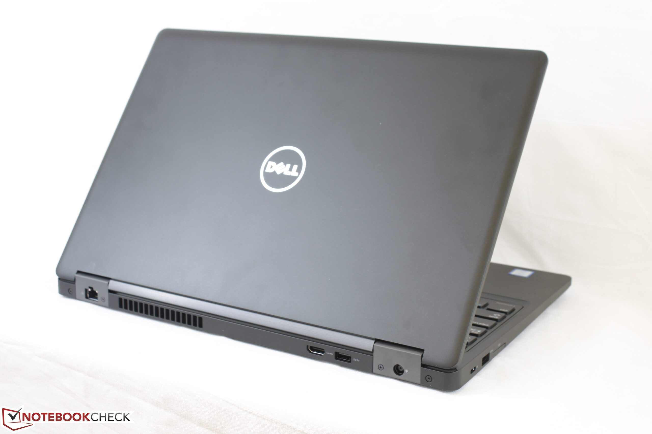 Dell Precision 3520 (i7-7820HQ, M620M) Workstation Review