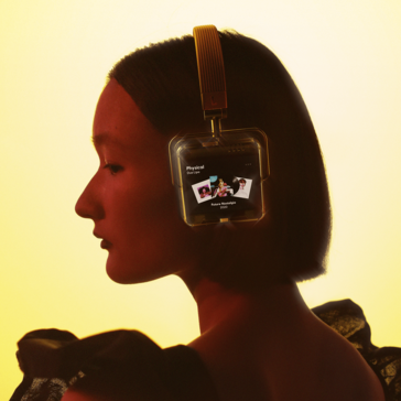 Examples of content that can be shown on the Futureahead headphones. (Source: Olga Orel/Behance)