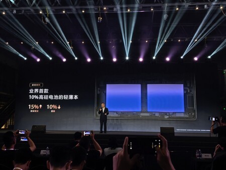 Huawei's slide showing the new silicon doped batteries