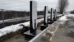 Tesla will install or replace Superchargers faster with new stall foundation (Image source: Ondrej Bacina/X)