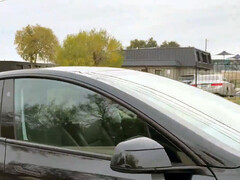 Tesla Model Y in Austin without supervisor in the car. (Image source: Mandablorian/X)