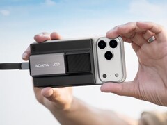 The Adata SR800 is a 5,000 mAh wireless power bank with an SSD attached. (Image source: Adata)