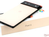 The Pixel 6 series is now receiving its December 2021 update. (Image source: NotebookCheck)