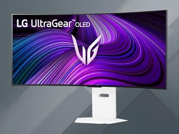 LG 39GX90SA 39-inch curved OLED gaming monitor front view at angle (Image source: LG)