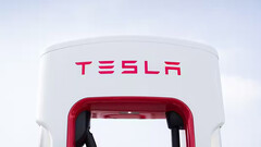 Magic Dock Superchargers will soon top up other EVs (image: Tesla)