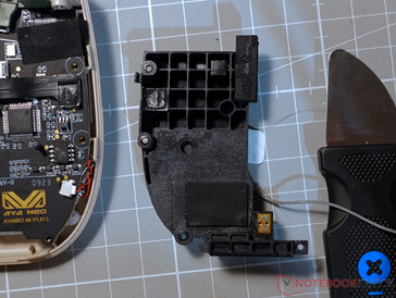 Loudspeaker and antenna module