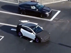 Alleged cheaper Tesla Model Y version. (Image source: Christopher Dungeon/X)