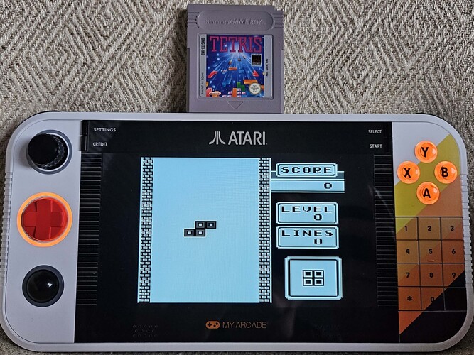Tetris from the GameBoy starts directly and looks better on the big screen than on the original (Image source: Marc Zander, Notebookcheck)
