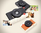Saeda's latest compact camera was obviously inspired by the design of the Leica D-Lux 8.