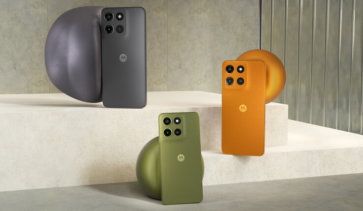 Arguably, the Moto G15 is the less colourful of the two smartphones. (Image source: Motorola)