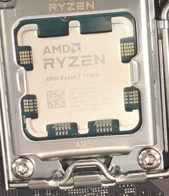 The AMD Ryzen 7 7700X seems to show expected single and multi-core gains over the Ryzen 7 5800X. (Image Source: Cortexa99 on Anandtech Forums)