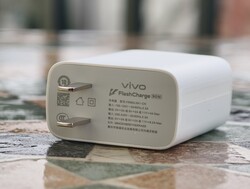 Power supply unit of the Vivo X200 Pro (Image source: Marcus Herbrich)