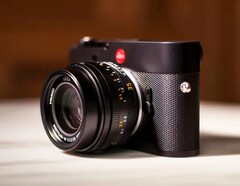 The Leica Noctilux-M 1.2/35 ASPH. is very compact but relatively heavy (Image source: Leica)
