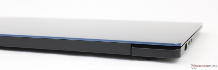 Rear: No ports