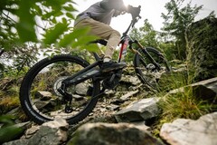 The Rotwild R.EX e-bike (pictured) sports an elevated box frame design houses a lightweight 864Wh IPU Gen4 battery and a 105Nm torque-rated Avinox motor. (Image source: Rotwild)