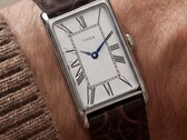 The case is polished stainless steel at 21mm wide, 36mm lug-to-lug, and 8.5mm thick, running on a standard quartz movement.