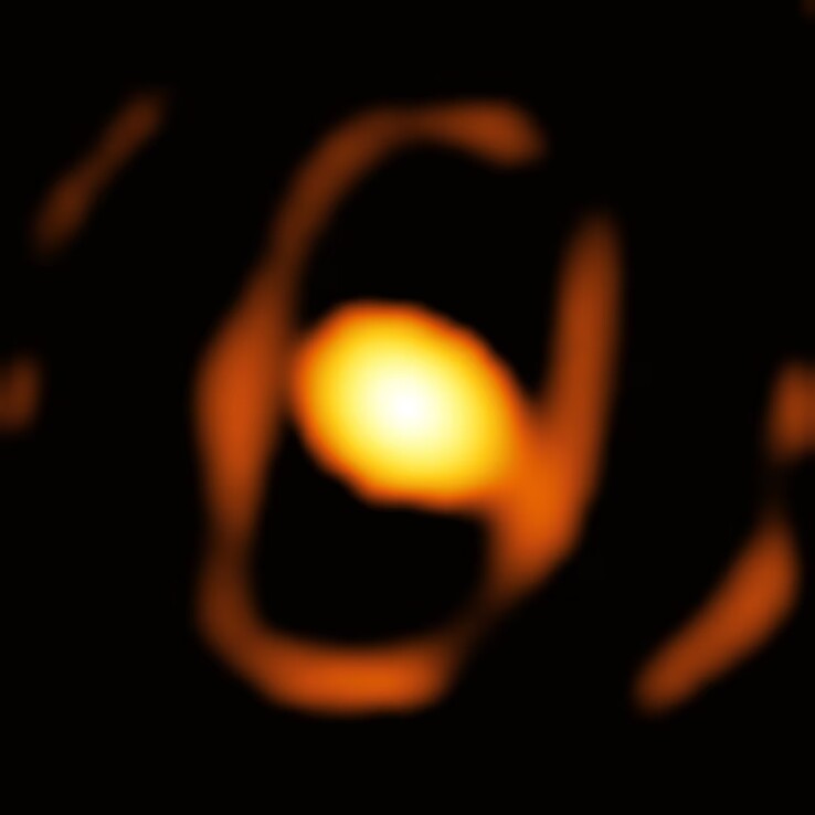 An image showing WOH G64 and its circumstellar disk.