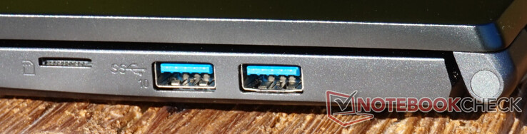 Connections on the right: microSD slot, two USB-A (10 Gbit/s)