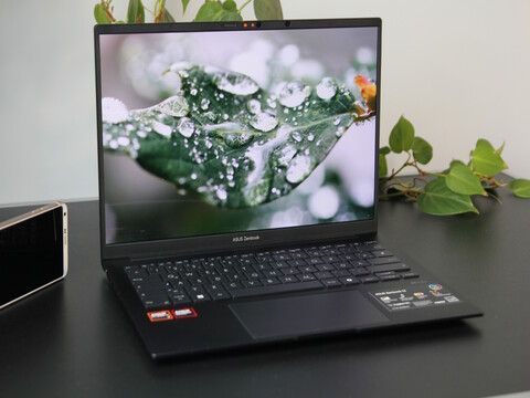 AMD subnotebook in a tight three-way battle – Asus ZenBook 14 OLED UM3406K Review