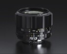 The new Voigtlander NOKTON 55 mm SLIIs lens looks like it was ripped right off a 1980s SLR camera. (Image source: Cosina)