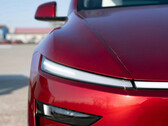 The 2026 Model Y in Ultra Red (Image source: GeekLai/Weibo)
