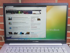 Asus VivoBook S14 S433FL - Outdoor use