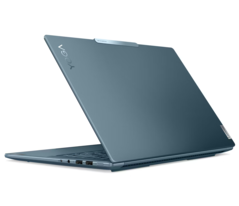 Lenovo Yoga Pro 9 RTX 5060 right side ports. (Image source: Globaldata)