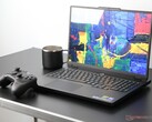 16-inch Lenovo Legion Pro 5i gaming laptop on desk (Image source: Christian Hintze)