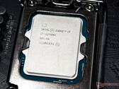 The Intel Core i7-12700K has 12 cores and 20 threads at its disposal. (Image source: NotebookCheck)