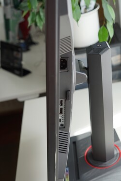 Connections - power for the integrated power supply unit, HDMI 2.1, DisplayPort 1.4, USB-C with DP 1.4 and PD 15W