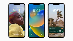 The vibrant new lock screen experience in iOS 16 Beta 1 (Image source: Apple)