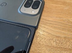 The Google case adds another 1 to 2 mm of bulk when compared with the adamid case