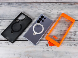 Torras offers different cases for the Samsung Galaxy S25 Ultra.