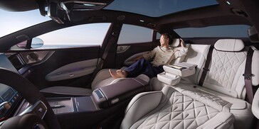 Denza Z9S interior