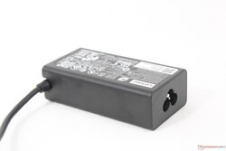 Universal 65 W (~9 x 4.6 x 2.3 cm) USB-C AC adapter