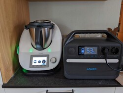 A Thermomix TM5 can be operated with the Powerhouse 555 without any problems
