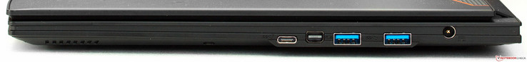Right side: USB 3.1 Type-C, Mini DisplayPort, 2 x USB 3.0, power