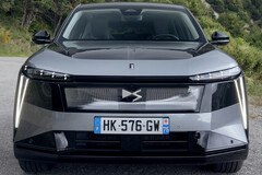 DS N°7 E-Tense: The new luxury BEV offers up to 460 miles of electric range and a 345 hp AWD setup