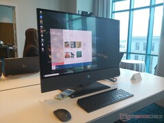 Upcoming HP Envy 32 All-in-One treads a thin line between multimedia and professional