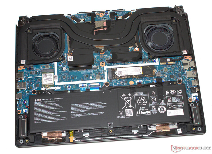 The Nitro 14 features the same cooling solution as the Helios Neo 14.
