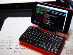 The finished RPi-based mini laptop project. (Image source: Igor Brkić) 