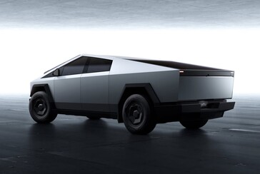The new RWD Cybertruck doesn't sport a rear light bar