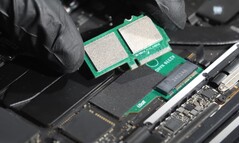 This MacBook Pro now has the ability to receive storage upgrades via a slot-in NVMe SSD. (Image source: iBoff RCC on YouTube)