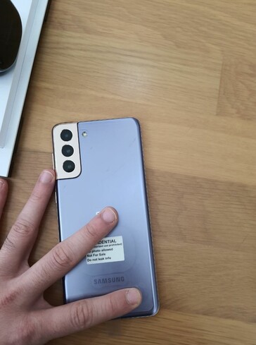 Samsung Galaxy S21+. (Image Source: @MauriQHD on Twitter)
