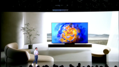 Lei Jun introduces new Mi TVs. (Source: Xiaomi)