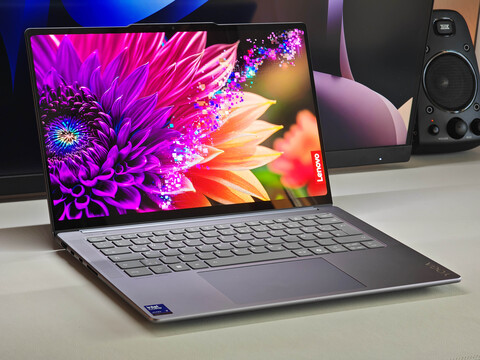 Lenovo Yoga Pro 7i Gen 10 Aura Edition review - Multimedia laptop with a great OLED touchscreen