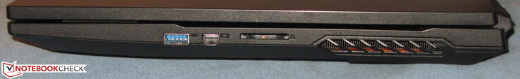 Right side: USB 3.2 Gen 2 (Type-A), Mini DisplayPort, memory card reader (SD)