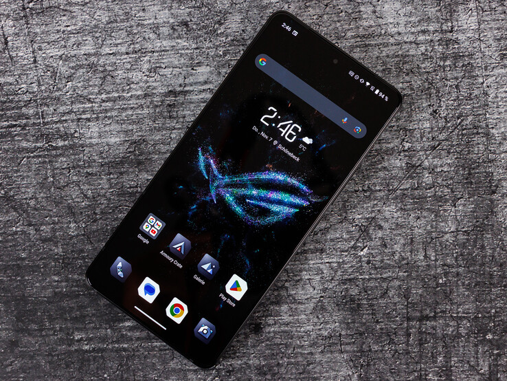 The Asus ROG Phone 10 should have a 185Hz refresh rate like the ROG Phone 9 Pro (pictured). (Image source: Notebookcheck)