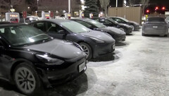 Chicago area Supercharger station during the Arctic blast (image: CBS Chicago/YT)